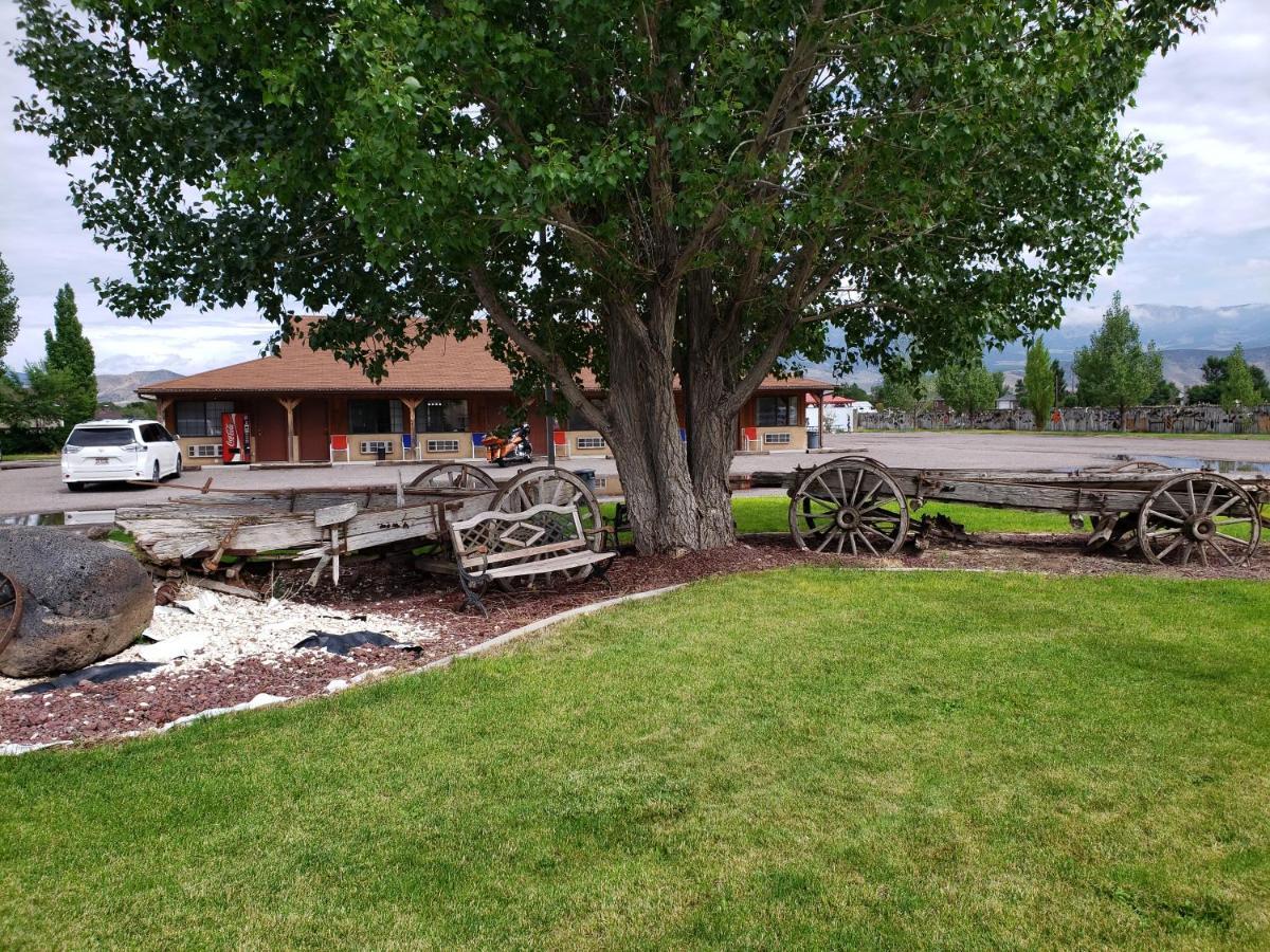 Butch Cassidy'S Hideout Motell Circleville Exteriör bild
