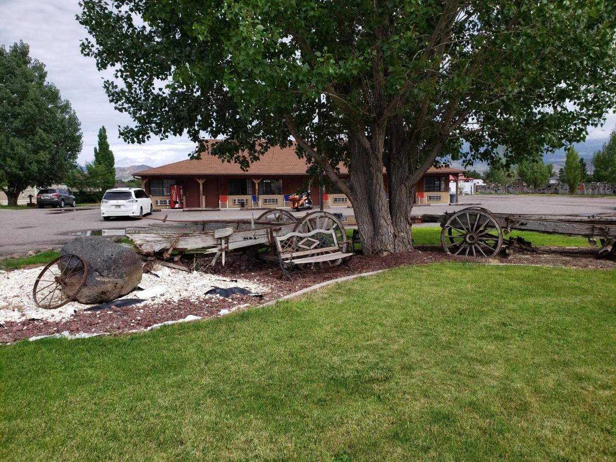 Butch Cassidy'S Hideout Motell Circleville Exteriör bild